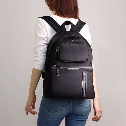 ANYA HINDMARCH マルチポケット バックパックリュック