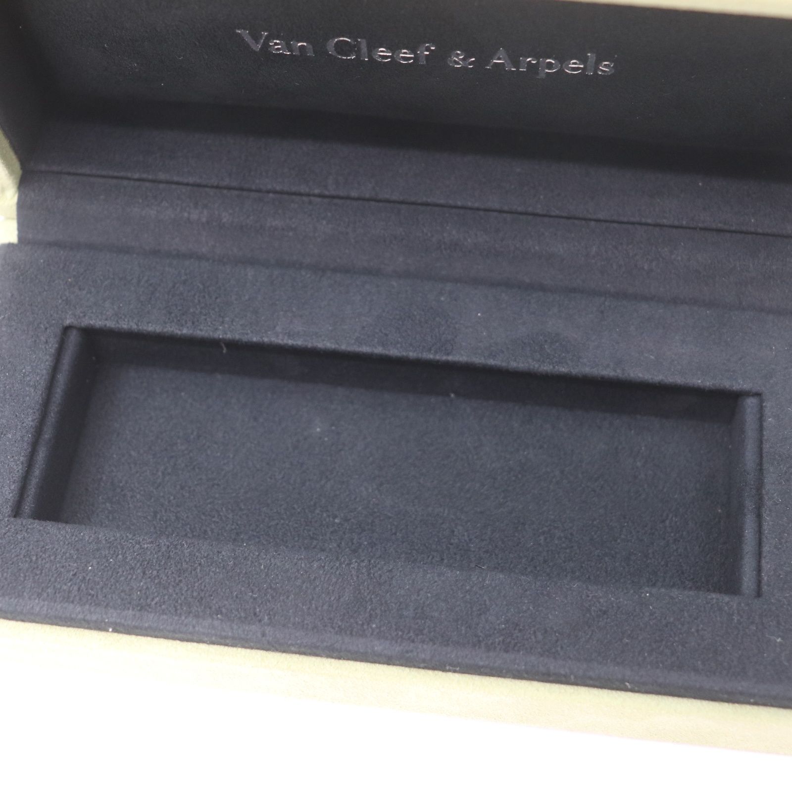 【未使用】ヴァンクリーフ&アーペル ブレスレット ケース リボン付き ITIZFXN3V9IM Vancleef＆arpels ヴァンクリーフ アンド アーペル