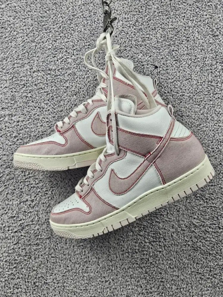 ナイキ ダンク ハイ ベアリー ローズ デニム スニーカー 265 MM | 10784