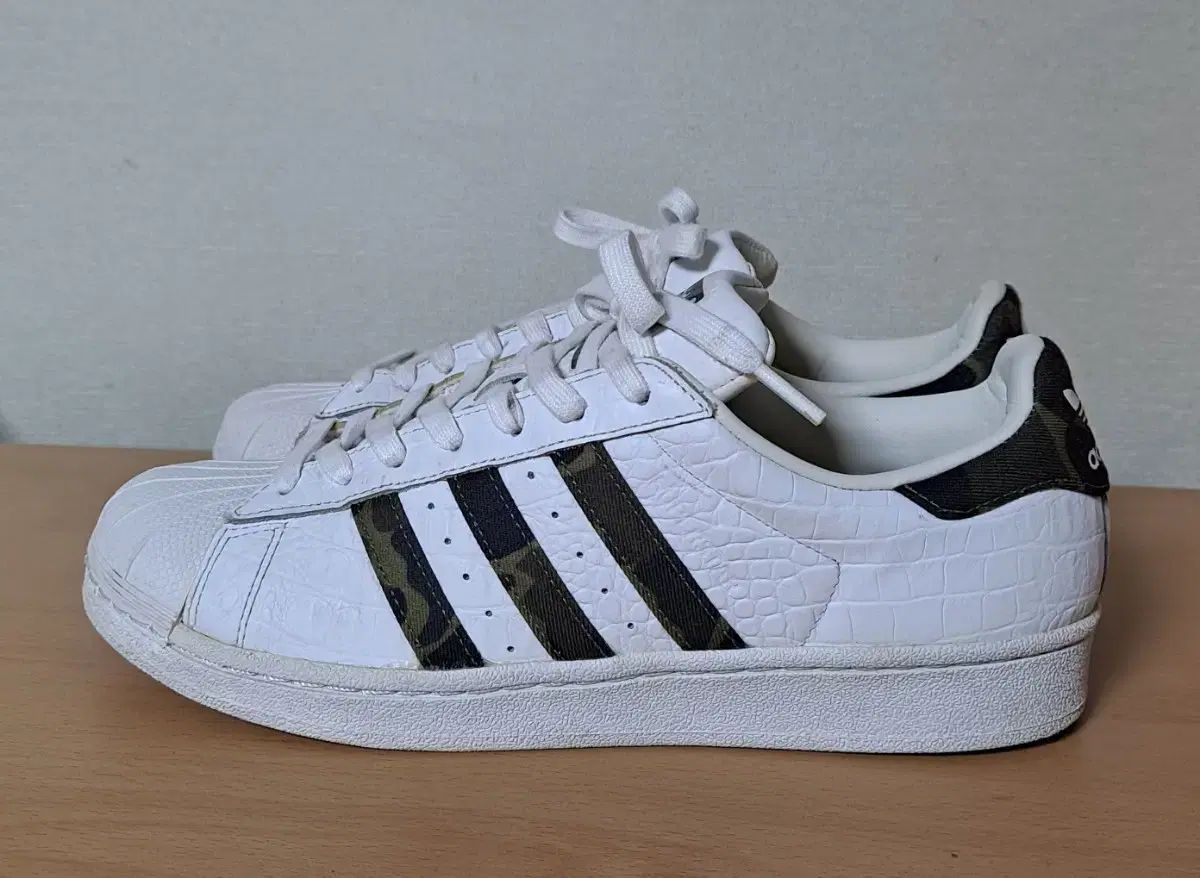 アディダス 約260 SUPERSTAR スニーカー