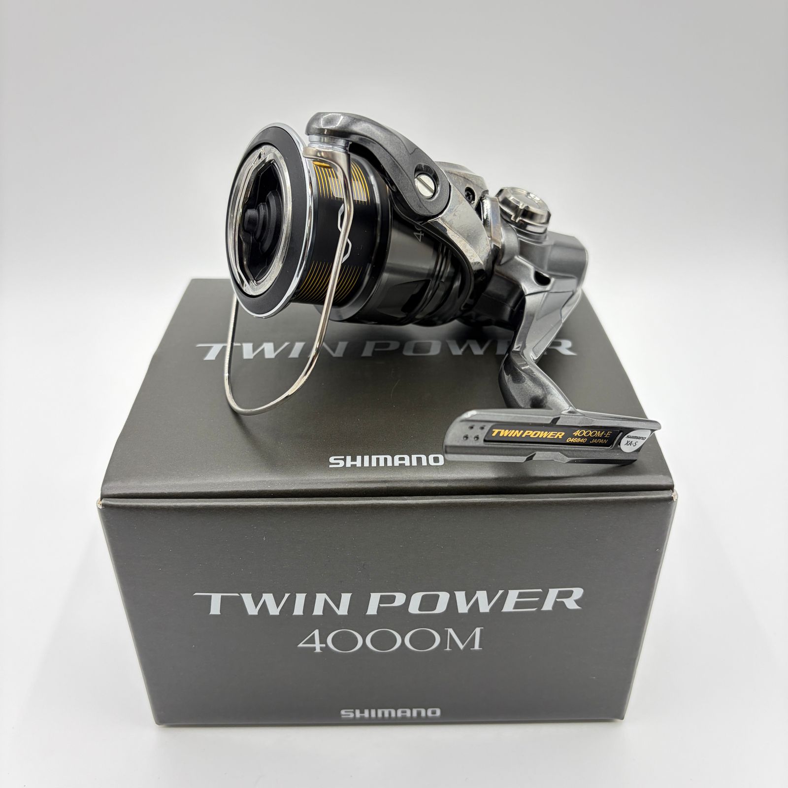 ♥品 シマノ 24 ツインパワー 4000 M 046840 スピニングリール 釣具 SHIMANO 質屋 リサイクルマー