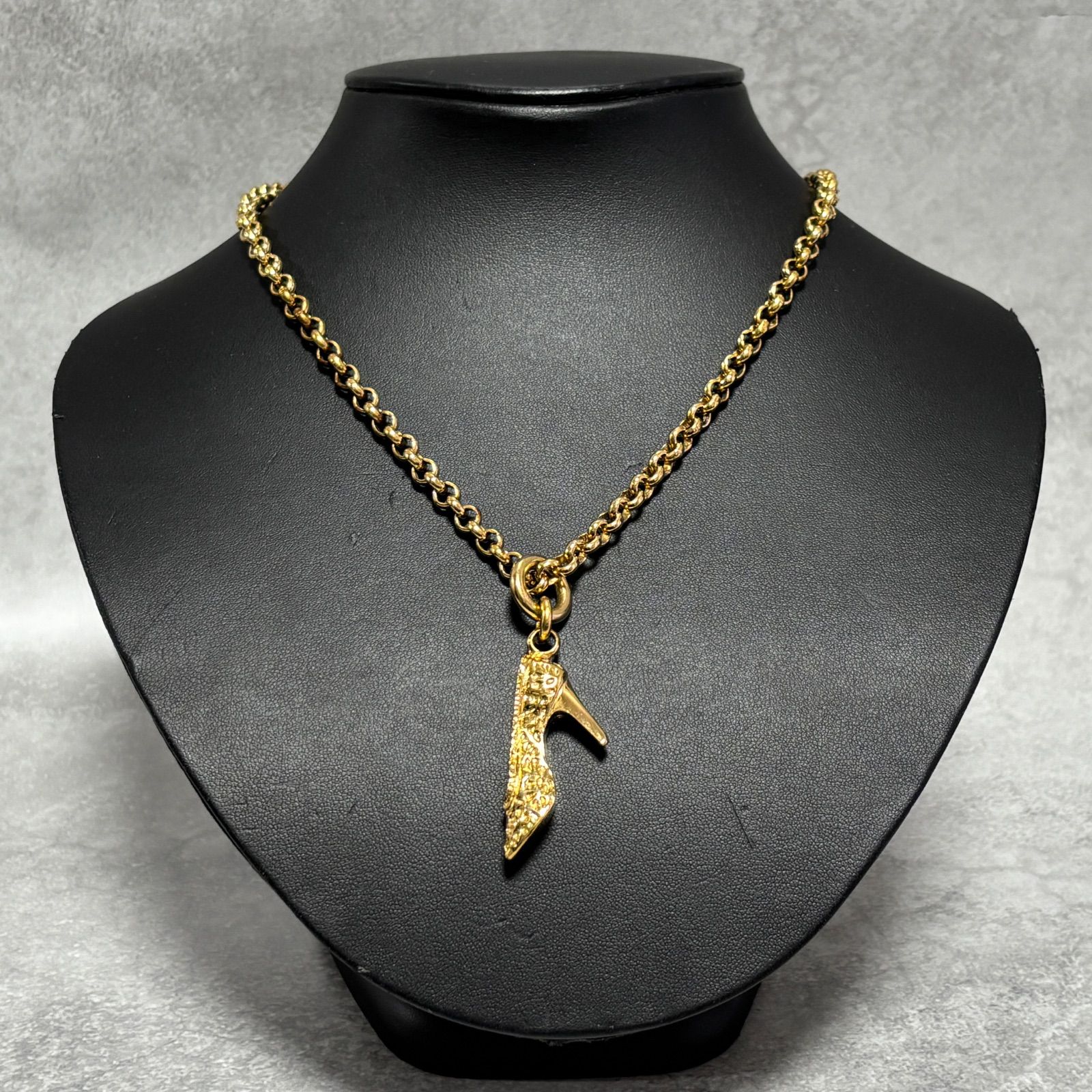 Salvatore Ferragamo サルヴァトーレフェラガモ パンプスモチーフ ネックレス ゴールド イタリア製 シューズ 靴 レディース アクセサリー