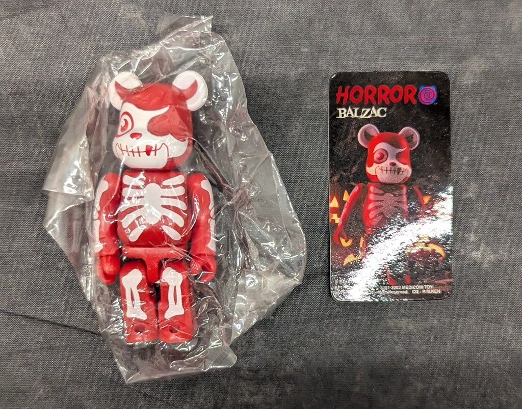 MEDICOMTOY BE@RBRICK HORROR BALZAC(赤) 100% シリーズ7 - メルカリ