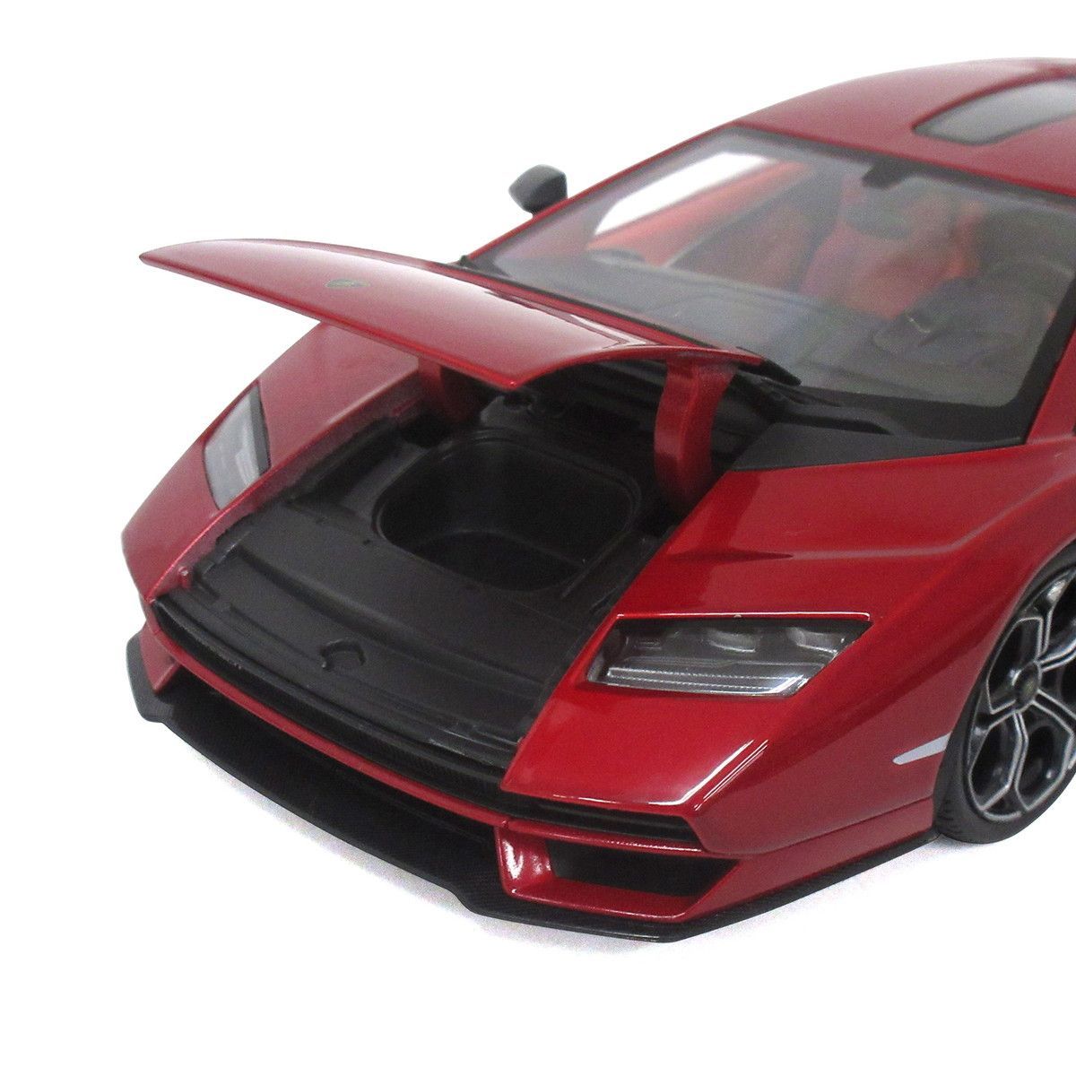 マイスト 1/18 ランボルギーニ カウンタックLPI 800-4 カスタム マイスト MAISTO 1/18 Lamborghini Countach LPi 800-4 イエロー