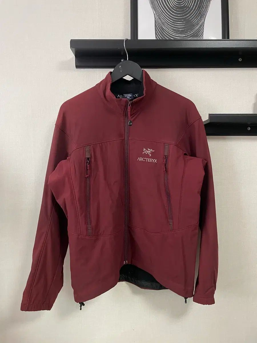ARC TERYX アークテリクス ソフトシェル ジャケット バーガンディ M 90-95