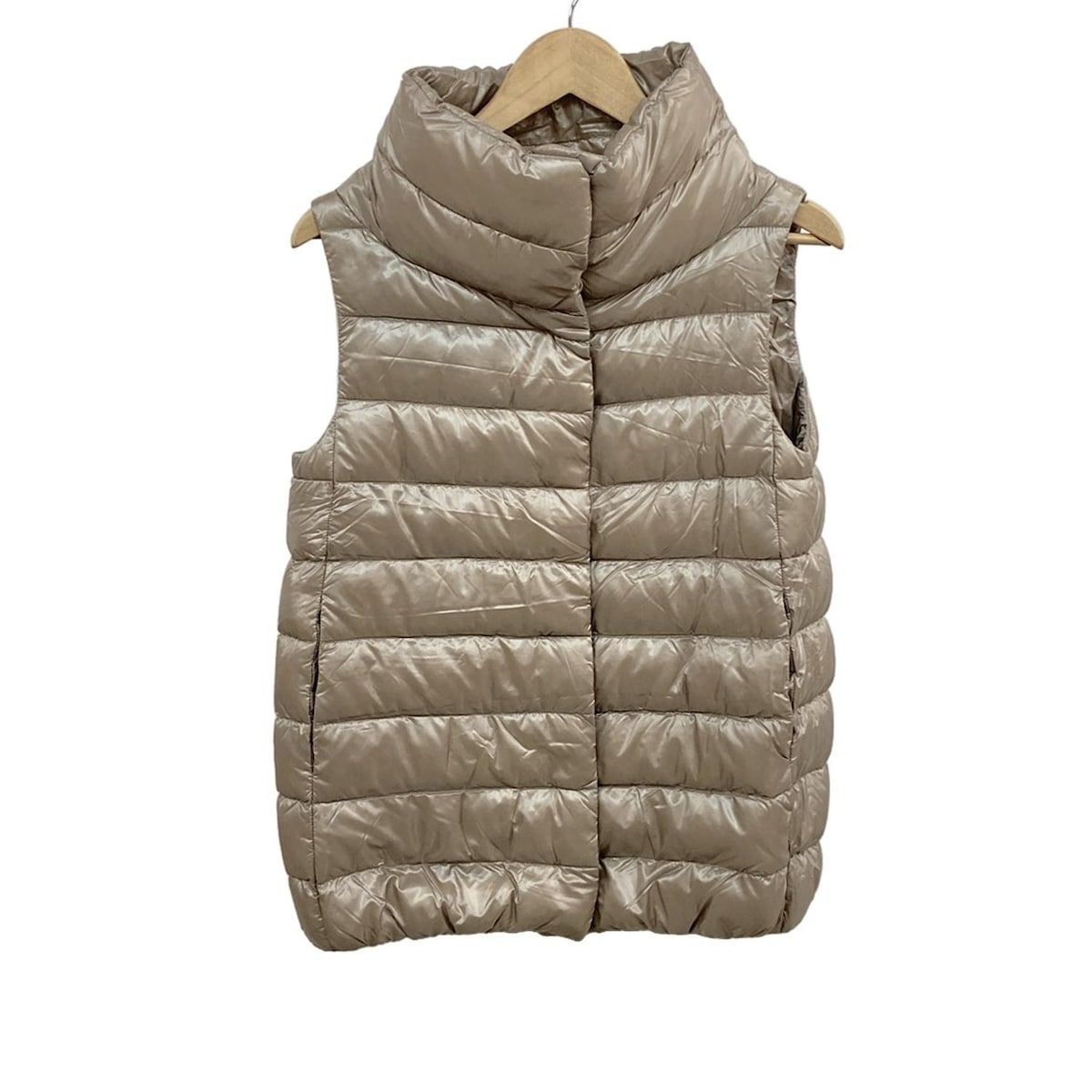 【美品✨】ヘルノHERNO ダウンベスト　ベージュ　M HERNO(ヘルノ) ダウンベスト サイズ42 M レディース美品 - グレー