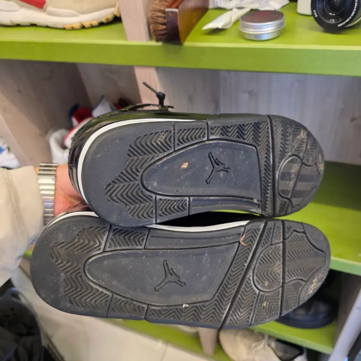  ナイキ エア ジョーダン 4 ブラック その他 靴