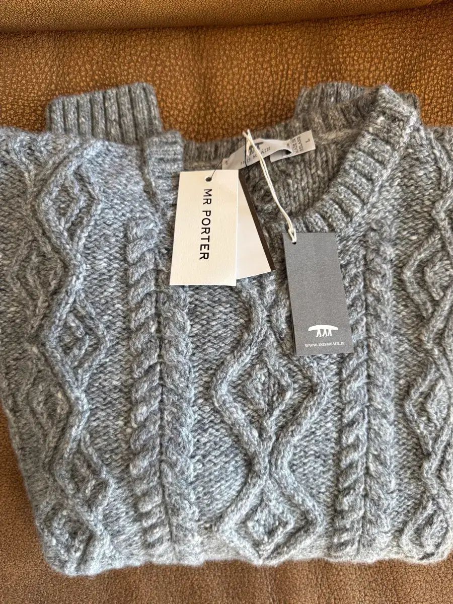 イニスレイン ケーブルニット グレー L