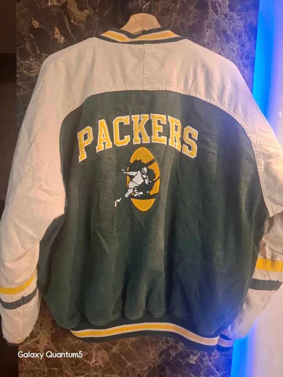 NFL グリーンベイ パッカーズ スタジャン ジャケット チャンピオン　Mサイズ プロスタンダード NFL公式 アメフト メンズ アウター ジャケット