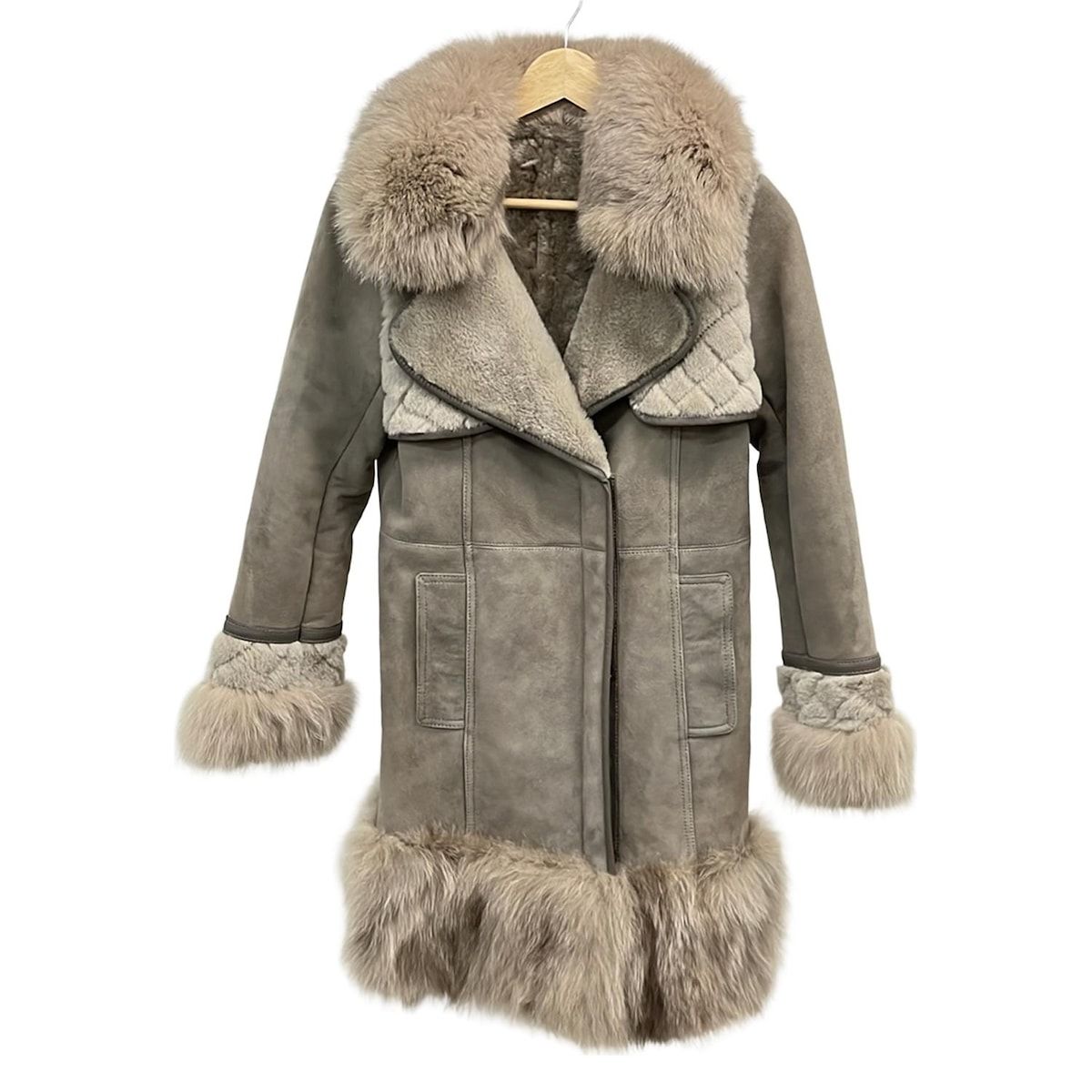 希少✨【グレースクラス】リアルムートン ポンチョ 本革 キャメル ベージュ 36 希少✨【グレースクラス】リアルムートン ポンチョ 本革 キャメル