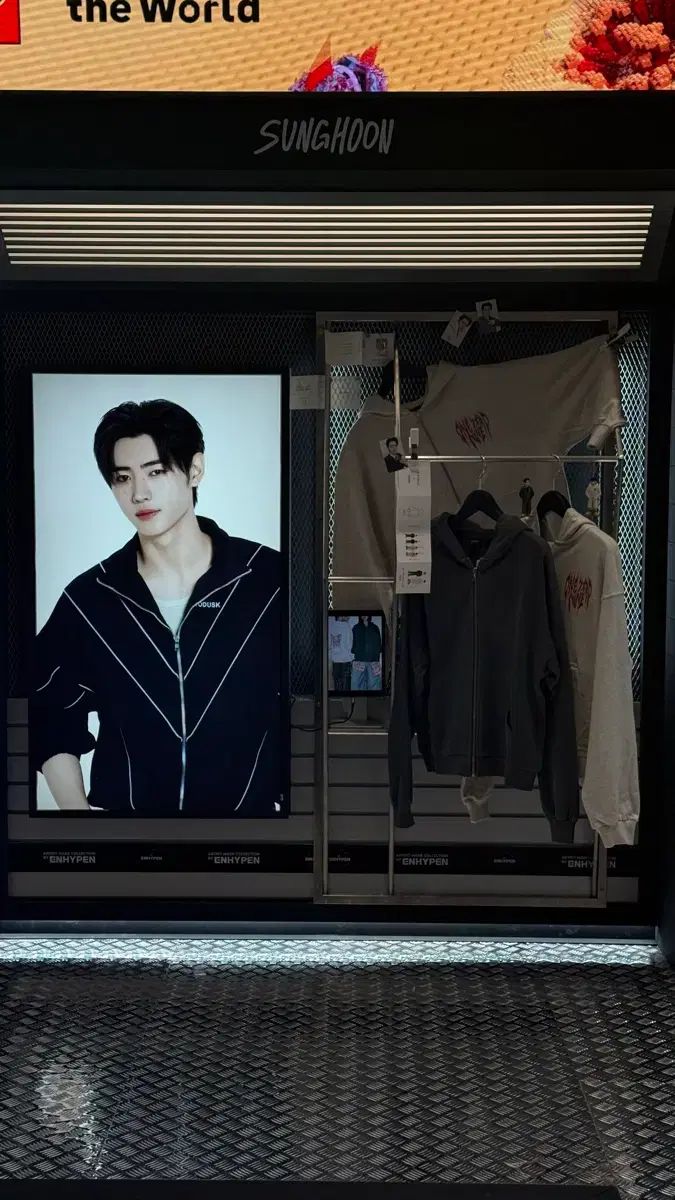 ENHYPEN ソンフン フーディー ジップアップ Artist MATE M アイボリー