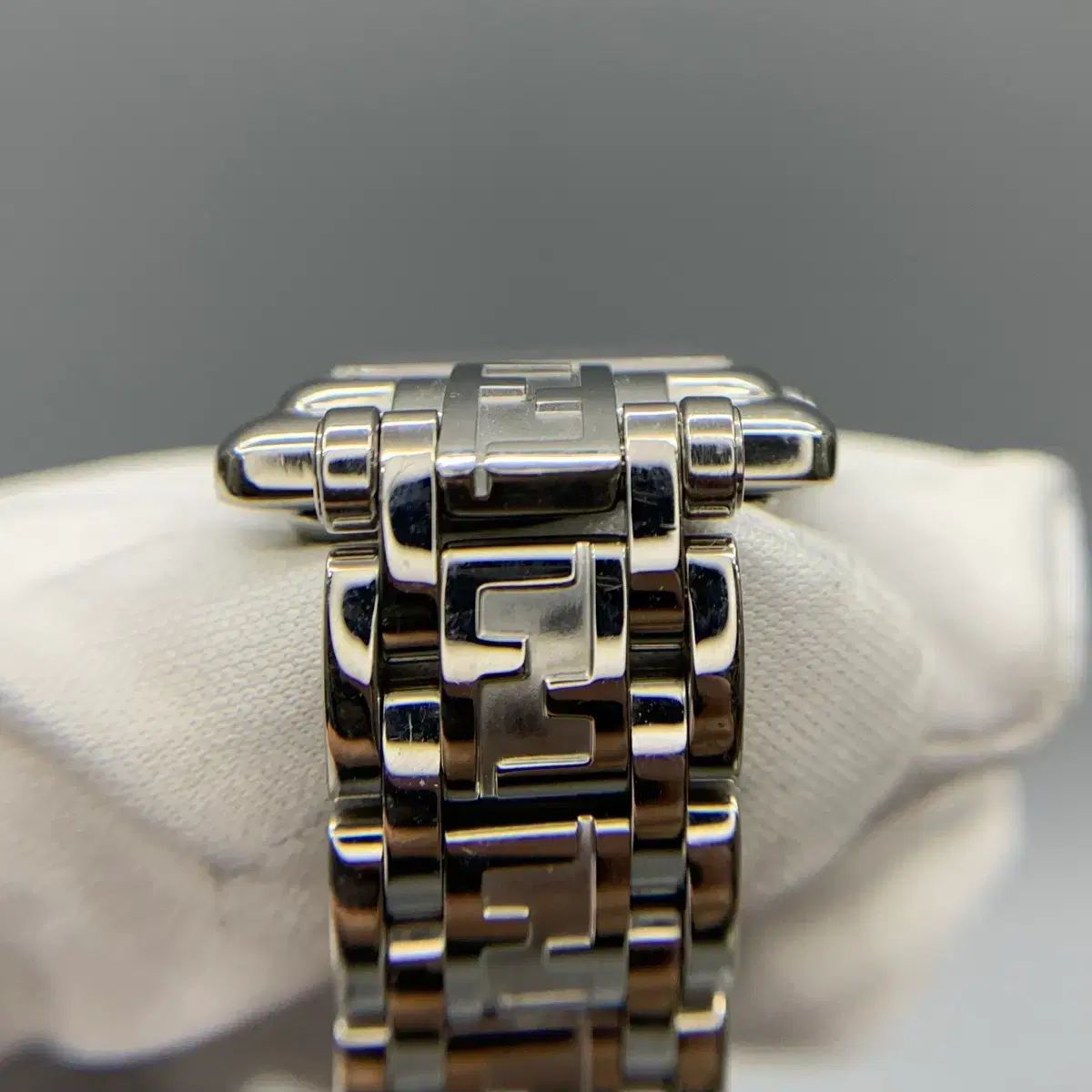 ピンク ダイアル