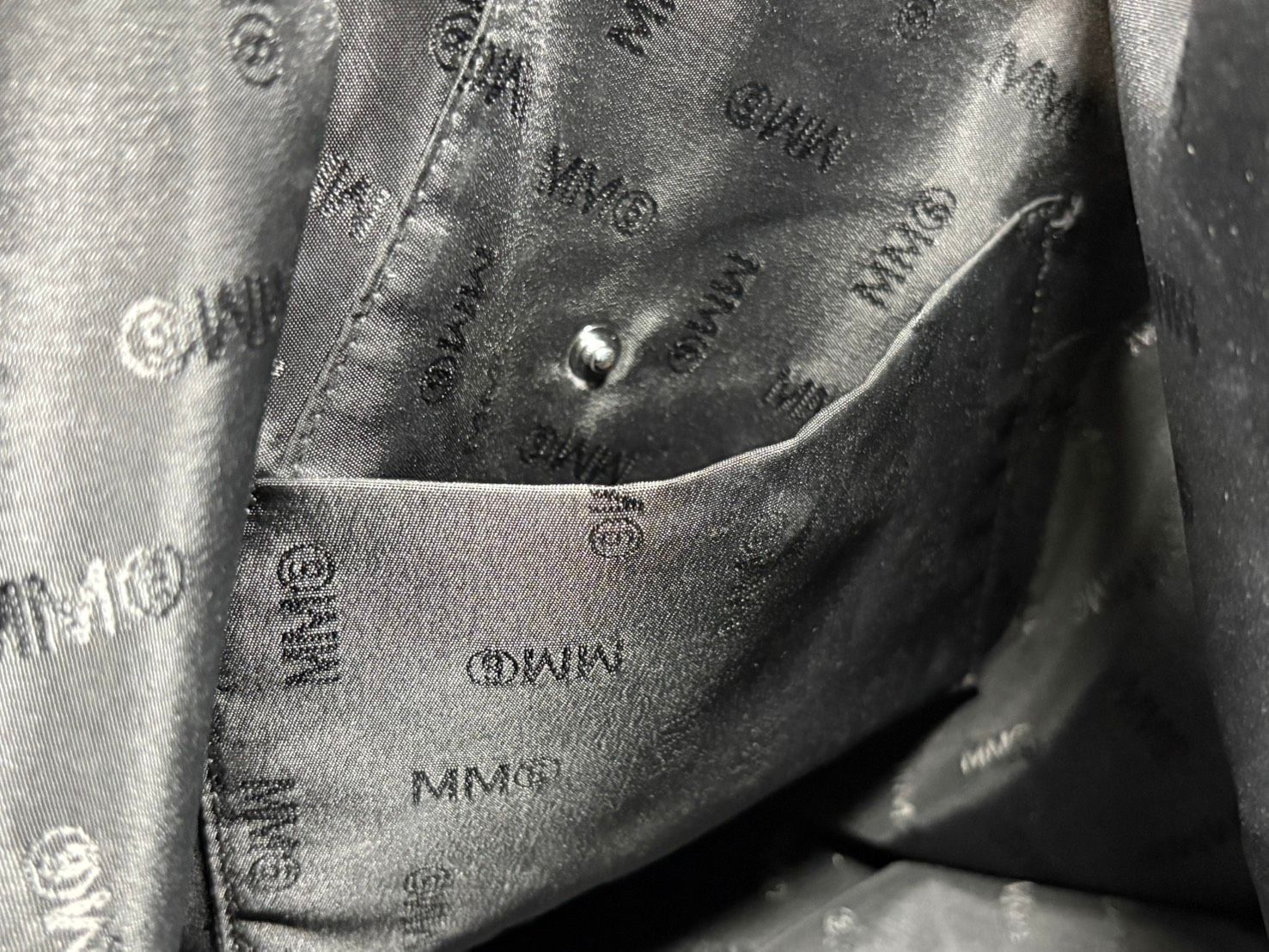 ブラック ◆19912