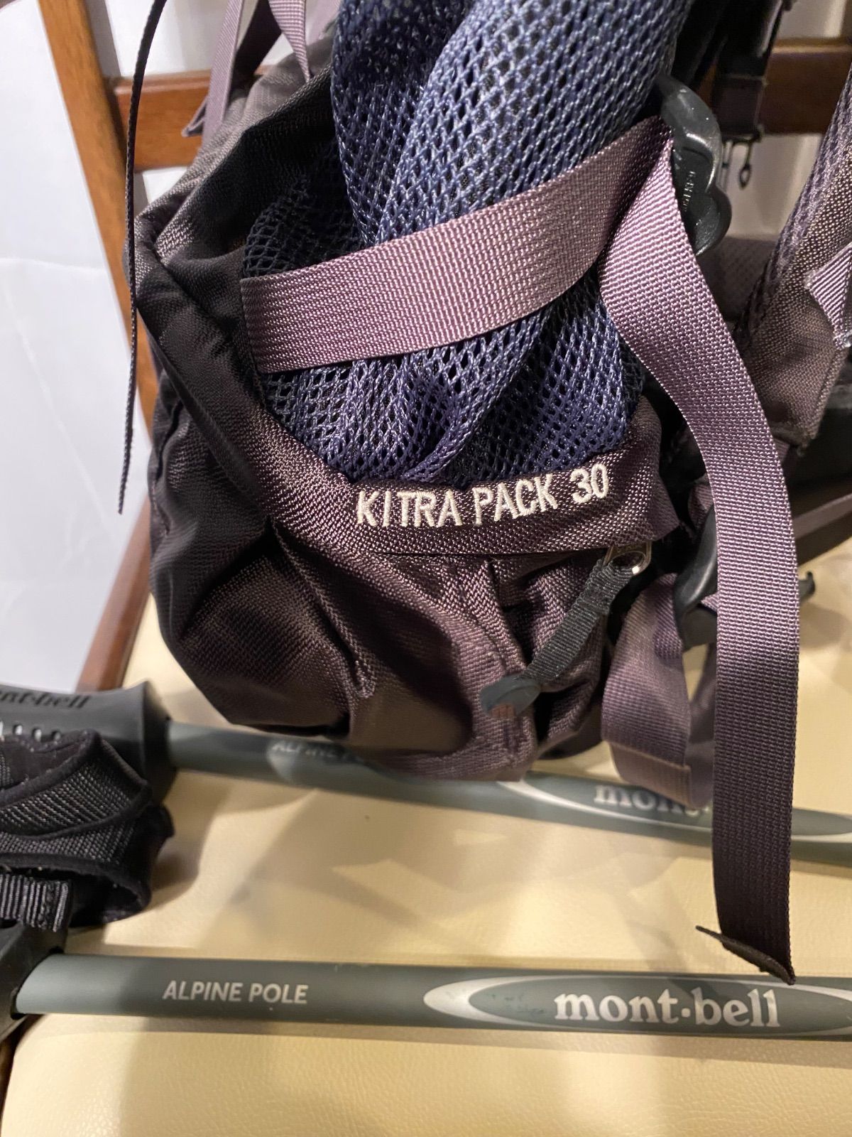 美品】モンベル ZERO POINT KITRA PACK 30 登山リュック ストック付 