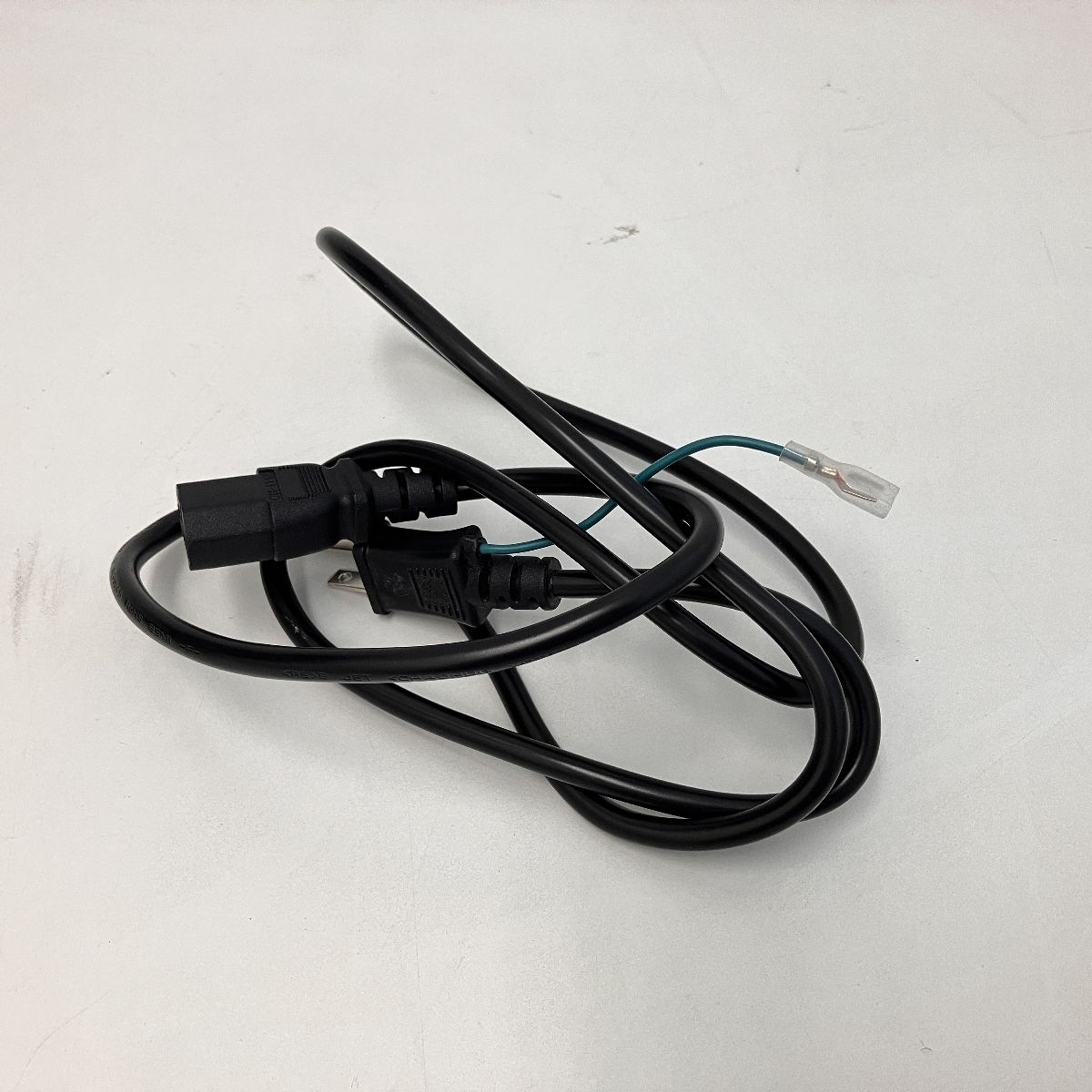 innocn 27 B 2 U-C 2025年製 27インチ 4 K モニター 液晶ディスプレイ PC周辺機器 家電 良好