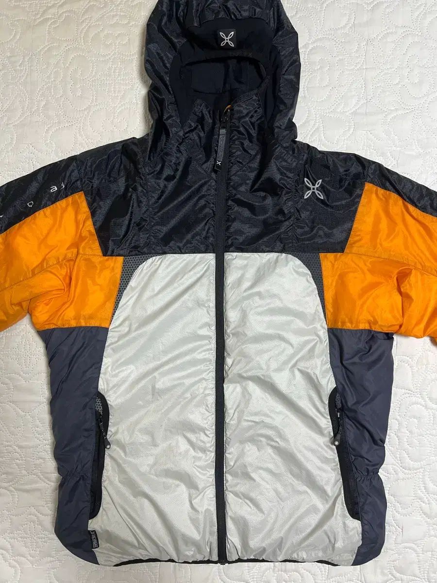 モンチュラ スカイ ジャケット M 白オレンジ