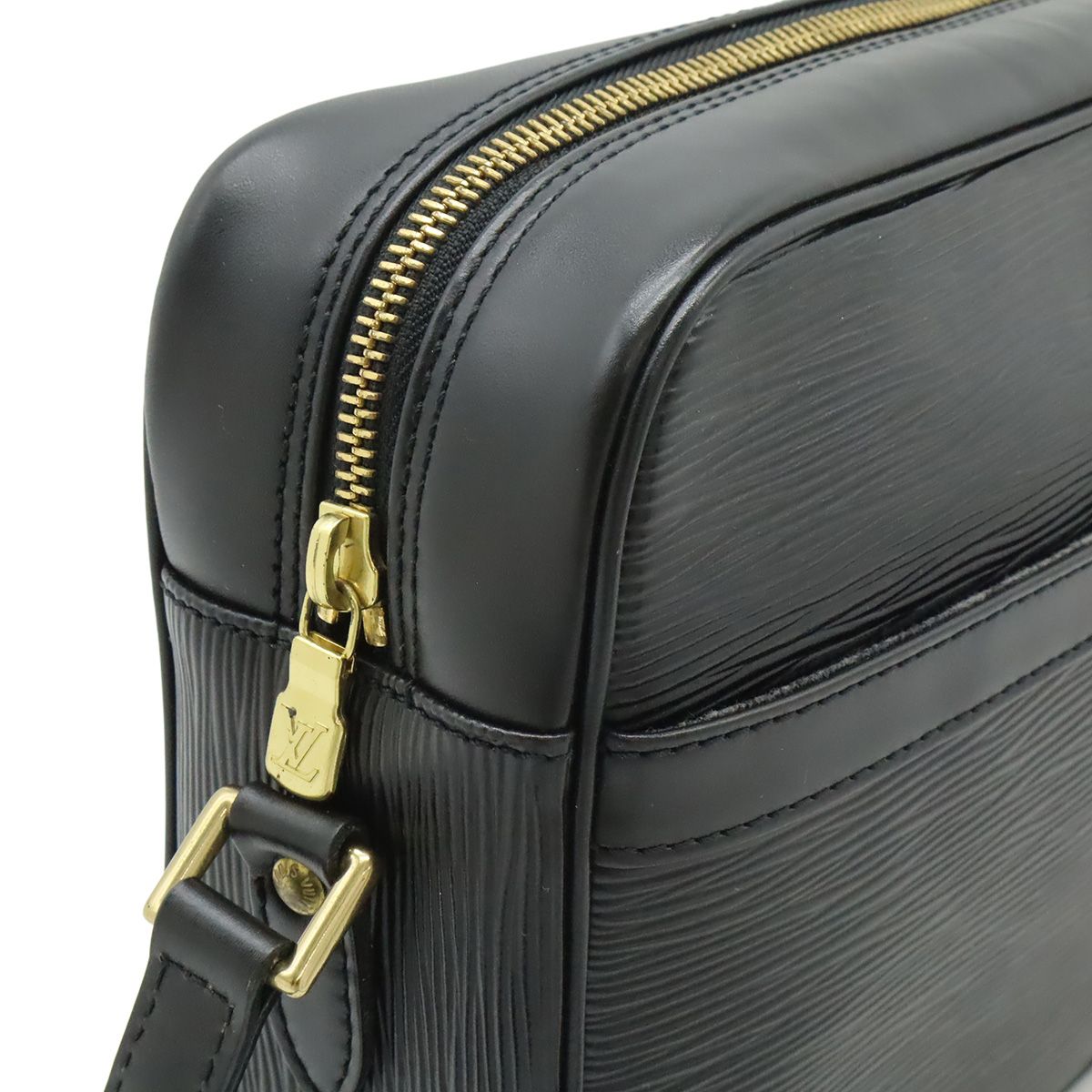 LOUIS VUITTON ルイ ヴィトン エピ トロカデロ27 ショルダーバッグ