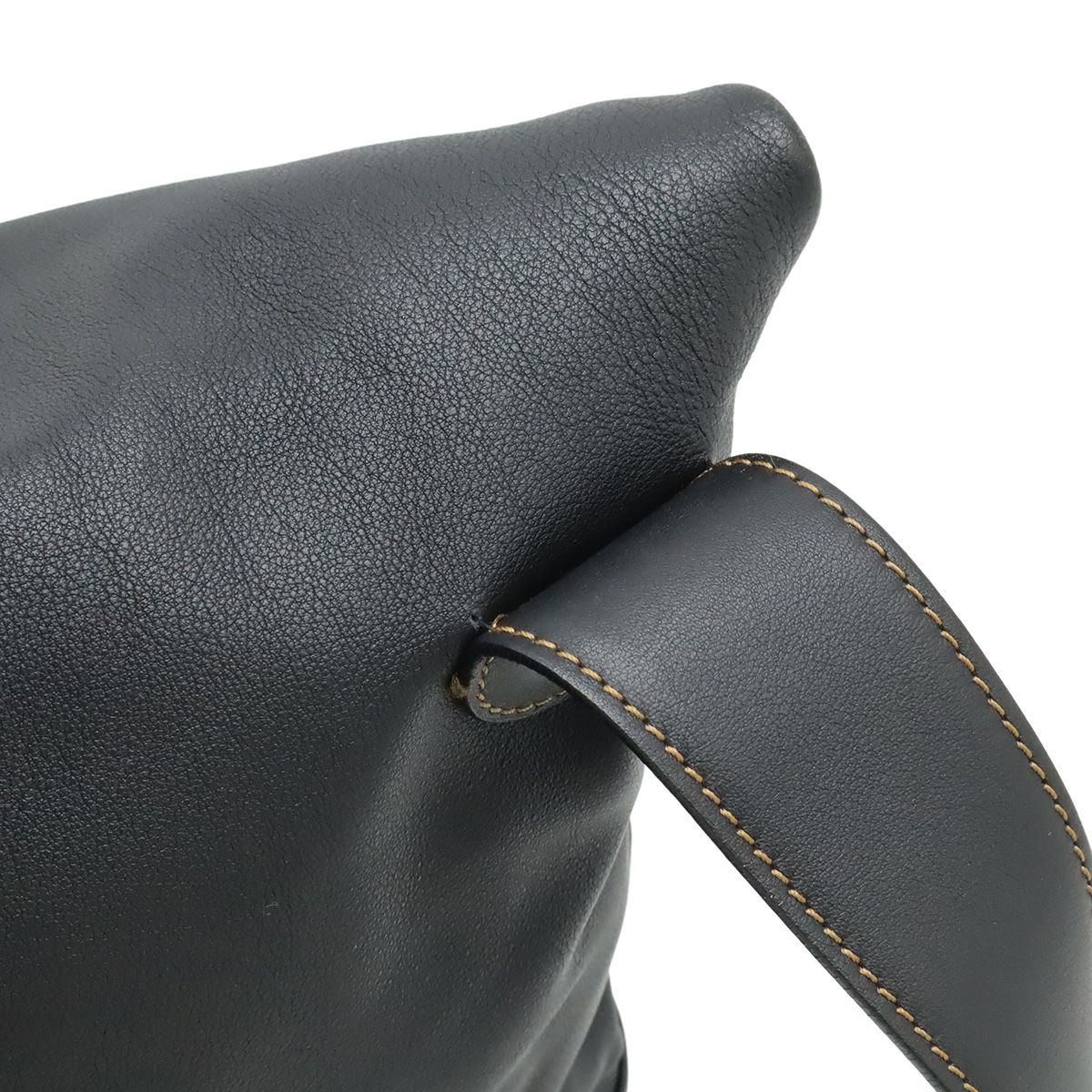 LOEWE ロエベ アントン ショルダーバッグ 斜め掛け レザー ブラック 黒