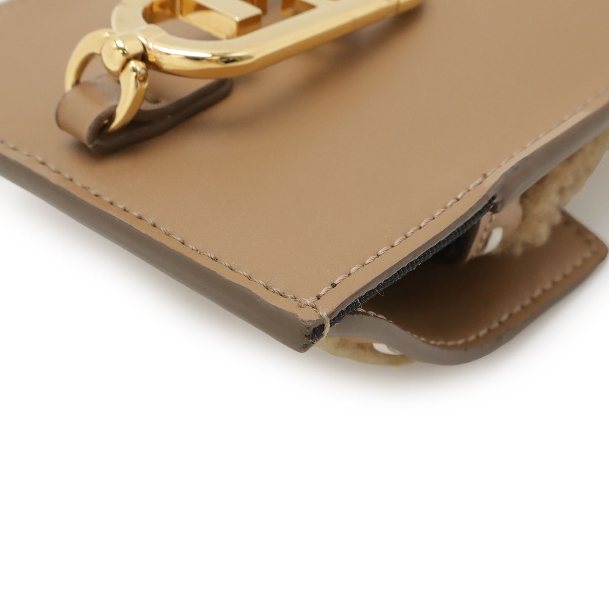 ホワイト ゴールド金具