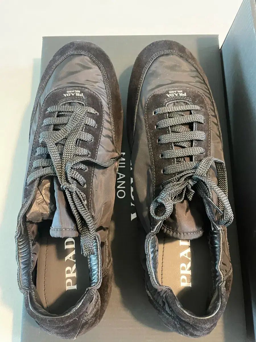  270 PRADA プラダ ラブ ブラック スニーカー 靴