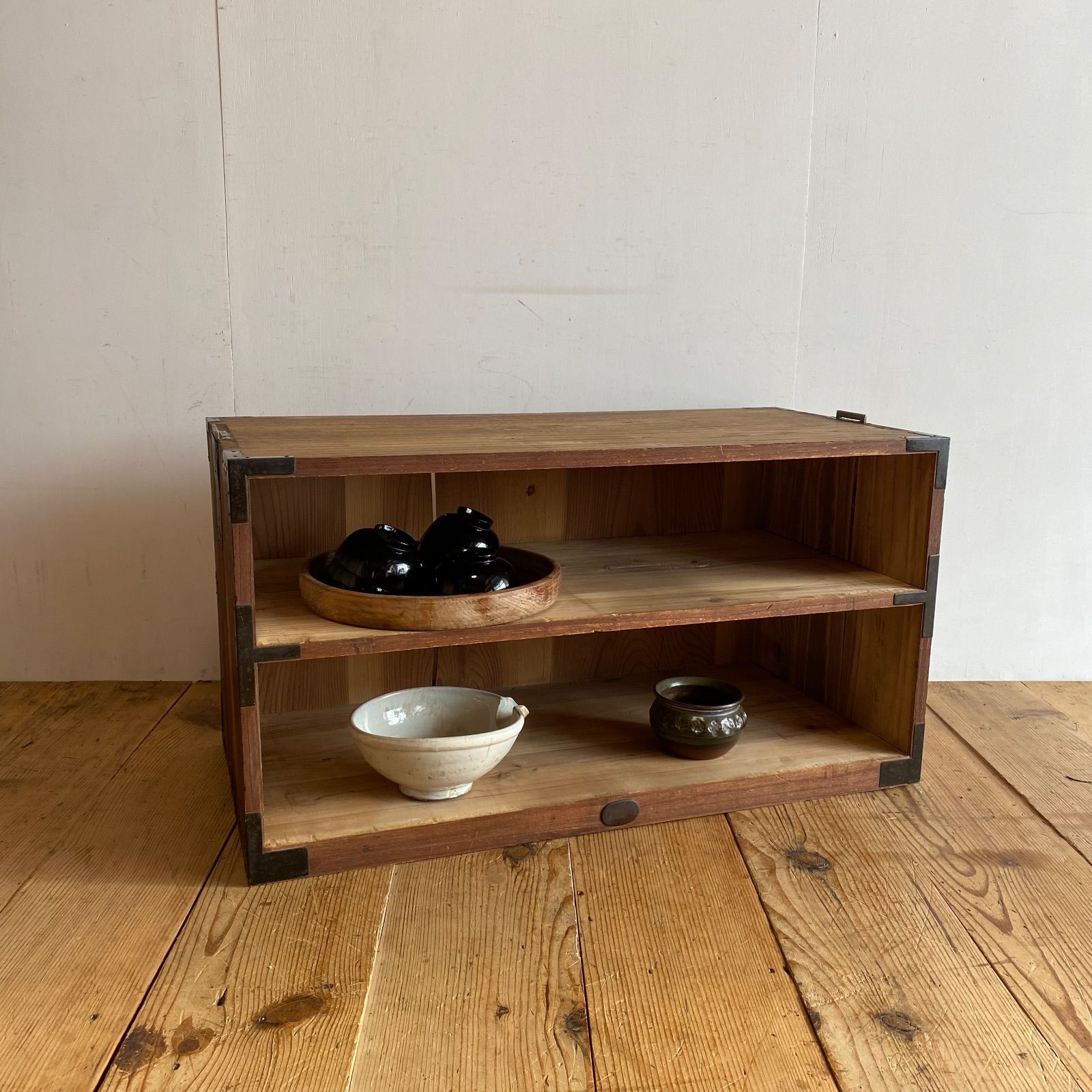 アンティーク 箪笥 チェスト 引き戸 テレビ台 無垢材 ローボード 昭和レトロ テレビ台 ローボード 無垢 ガラス戸 扉 スライド 引き戸 おしゃれ 天然