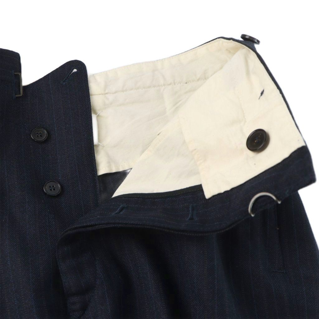 ボタンフライ ロゴ