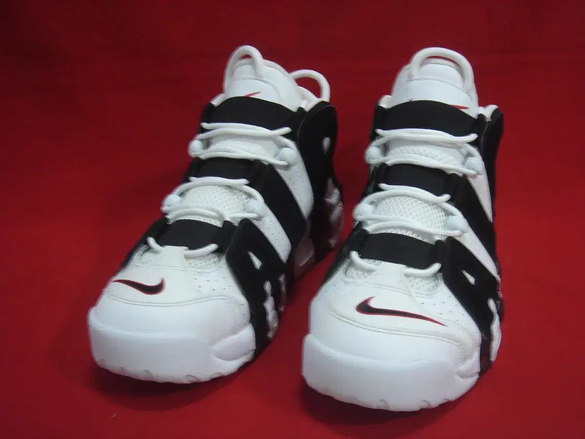 280 NIKE ナイキ モア アップテンポ スカティピファン