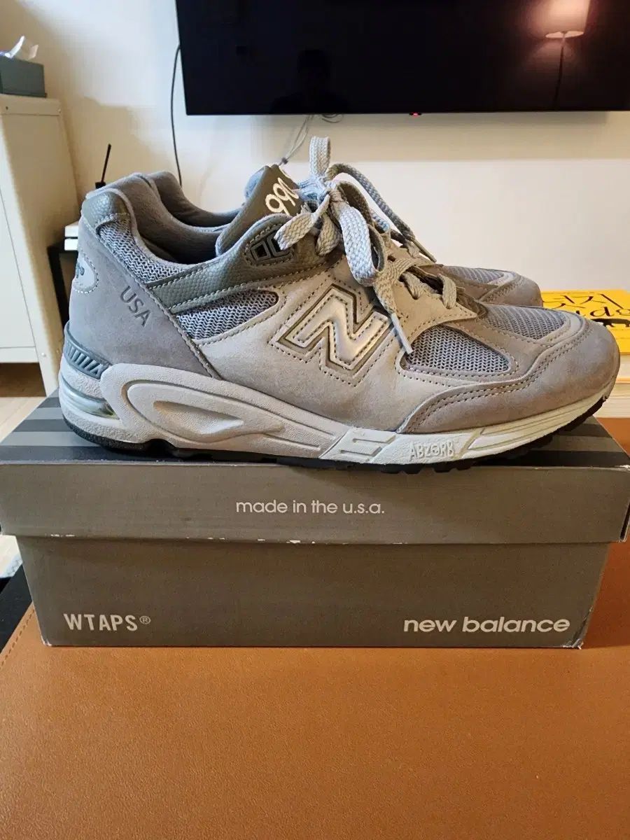 ニュー ンス ダブルタップス 990 v 2 グレー 270