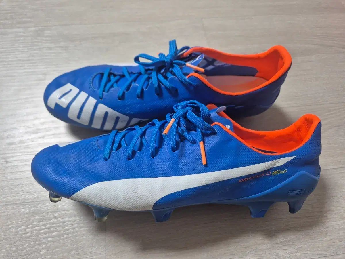 プーマ エボスピード SL fg サッカーシューズ