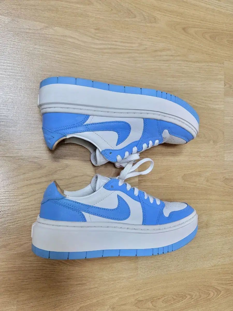 1 ユニバーシティ