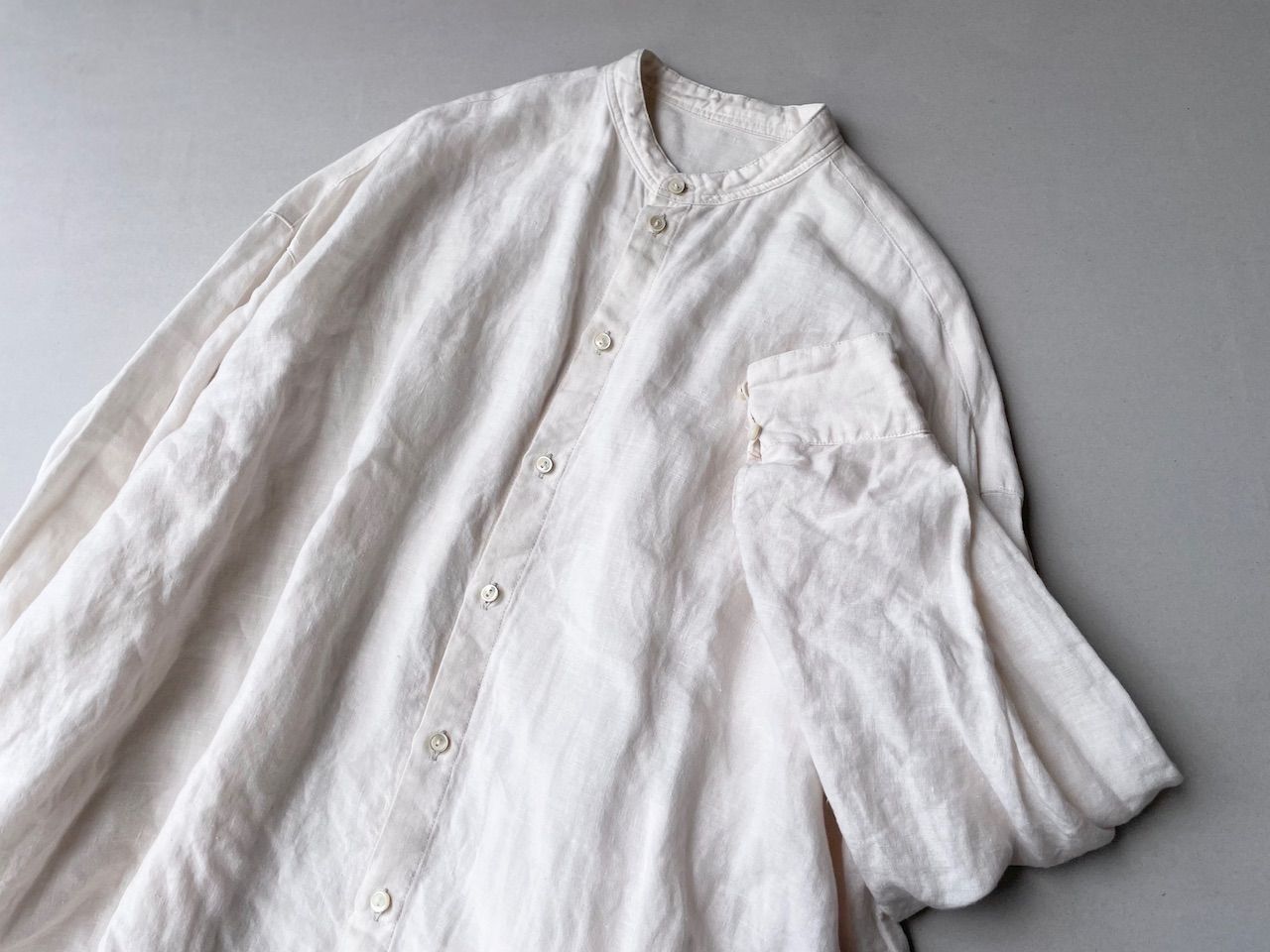 nest Robe ネストローブ リネンタックスリーブバンドカラーブラウス 日本製