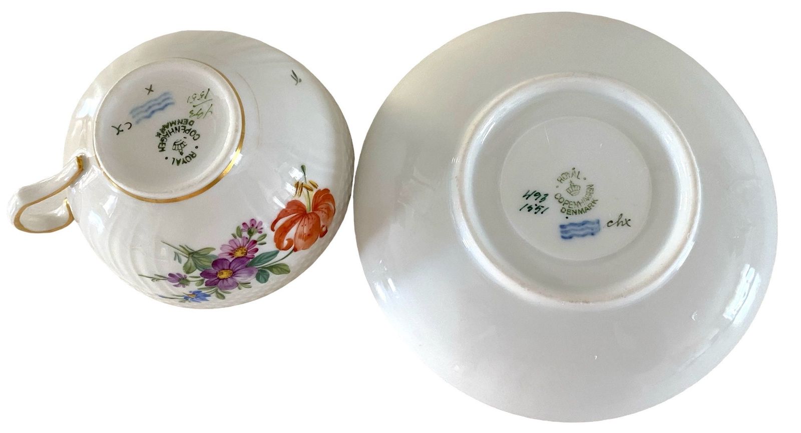 サクソンフラワー ティーカップ＆ソーサーセット