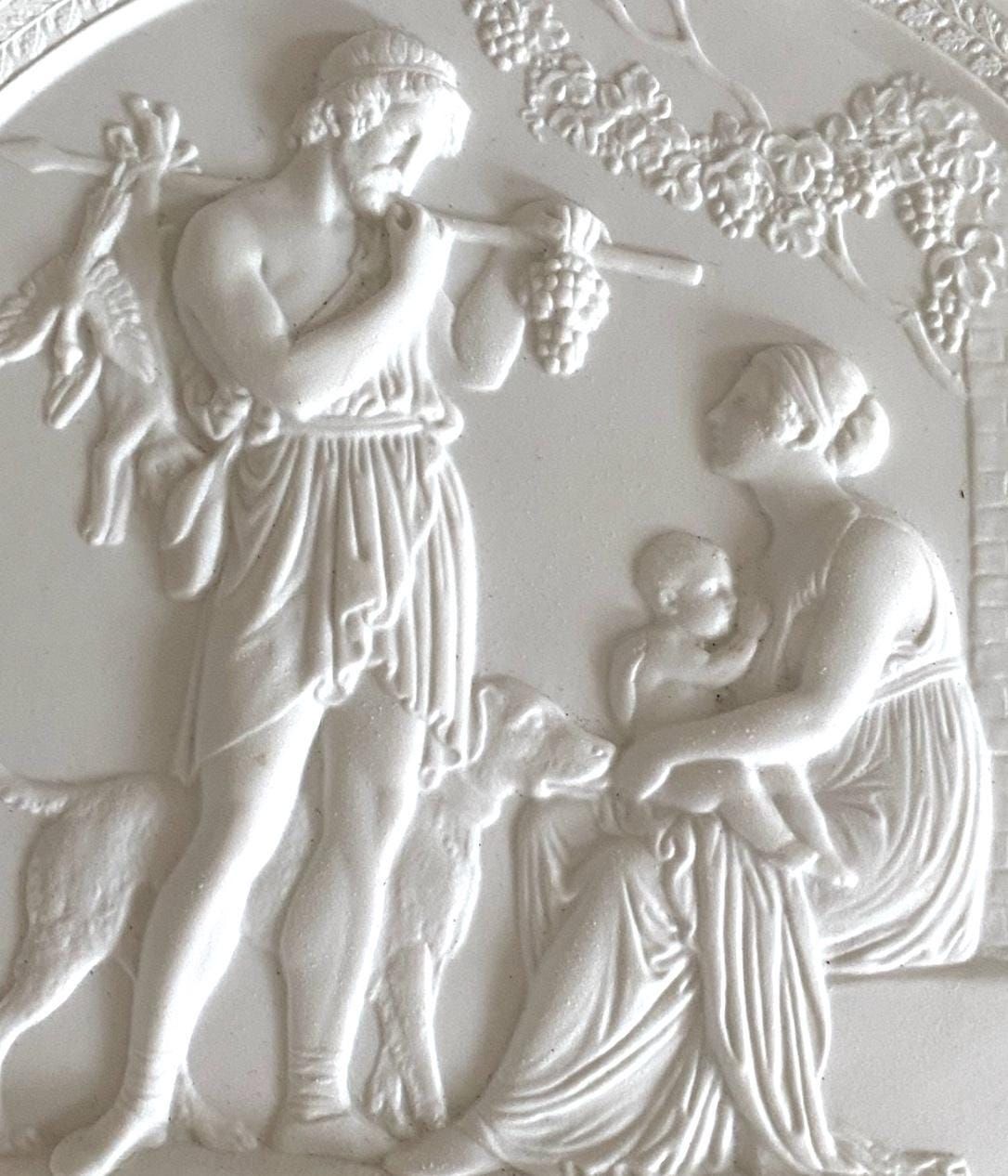 壁掛けプレート 白素焼きレリーフ彫刻