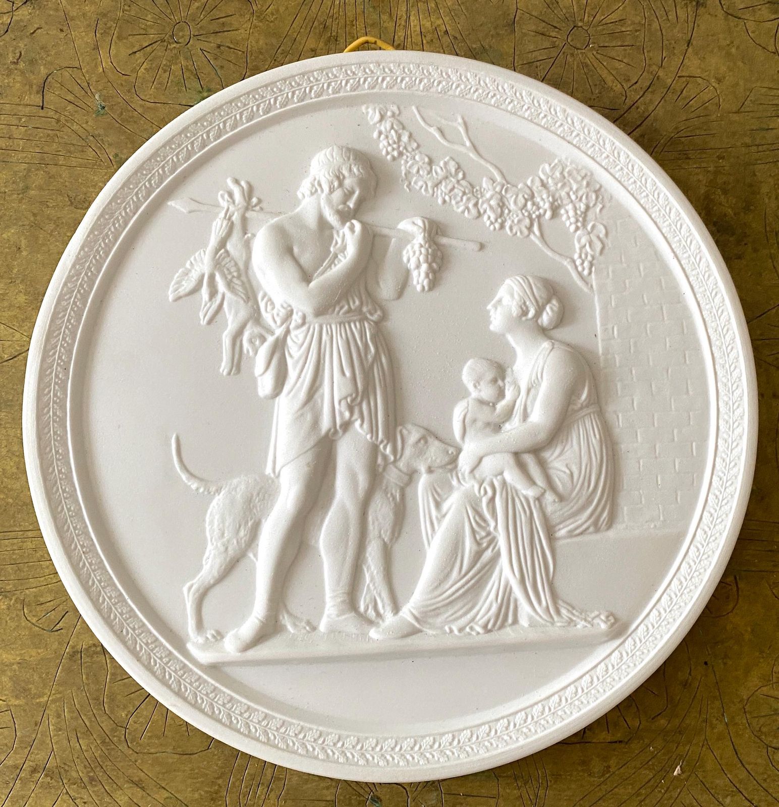 ロイヤルコペンハーゲン 秋 壁掛けプレート 白素焼きレリーフ彫刻 1960年代