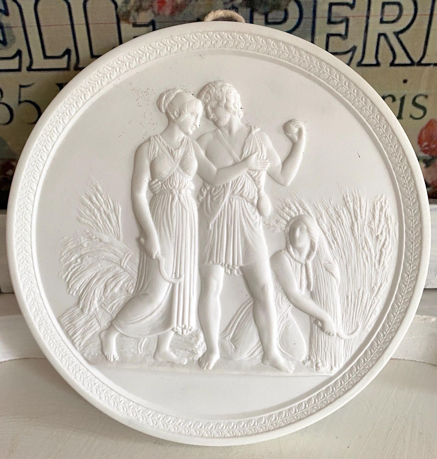 夏と青春 ビスク陶器レリーフ彫刻