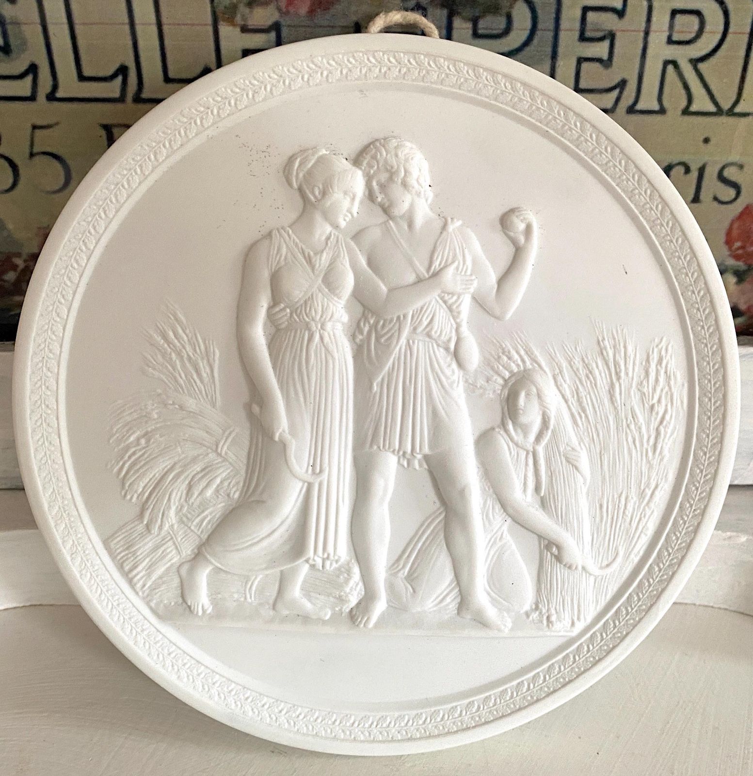 ロイヤルコペンハーゲン 壁掛けプレート 夏と青春 ビスク陶器レリーフ彫刻