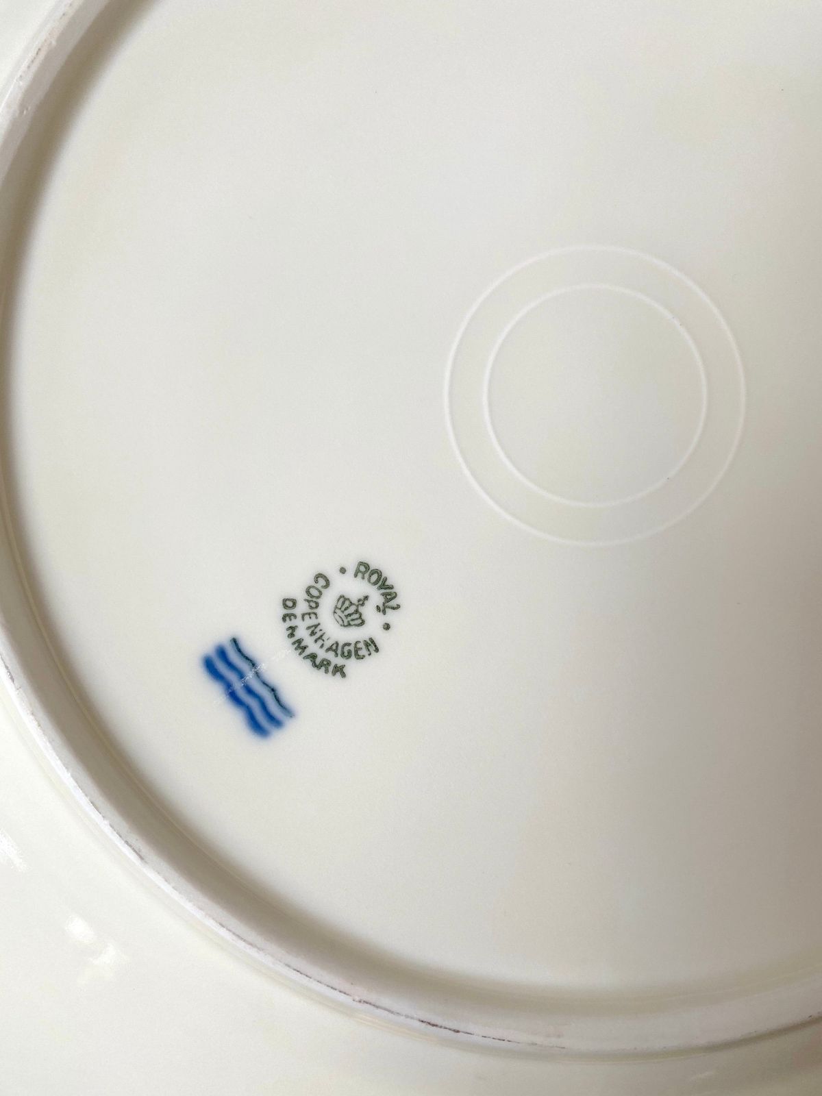 サーブ用ディスプレイプレート な