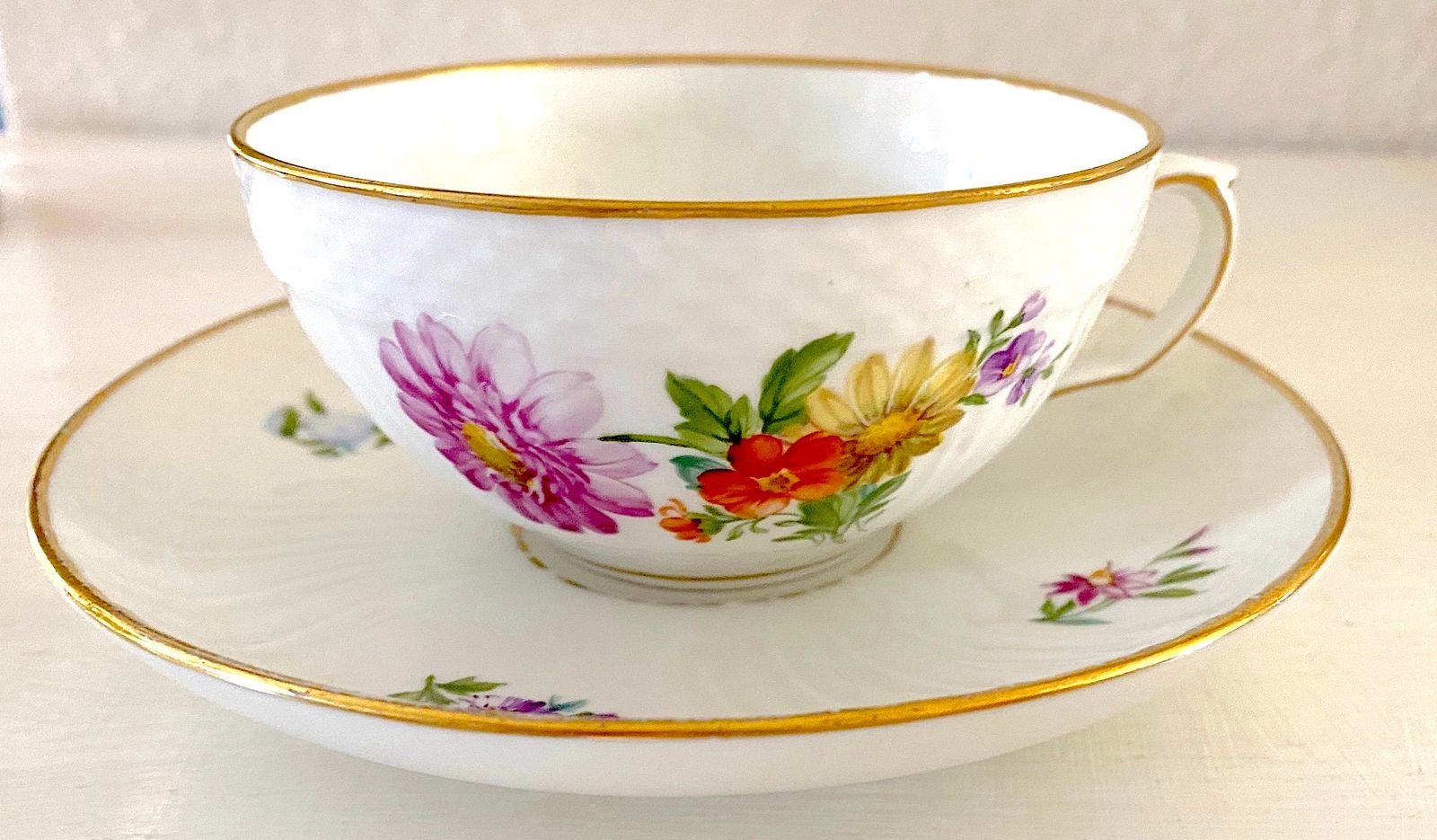 ロイヤルコペンハーゲン サクソンフラワー ティーカップ＆ソーサーセット ヴィンテージフローラル磁器