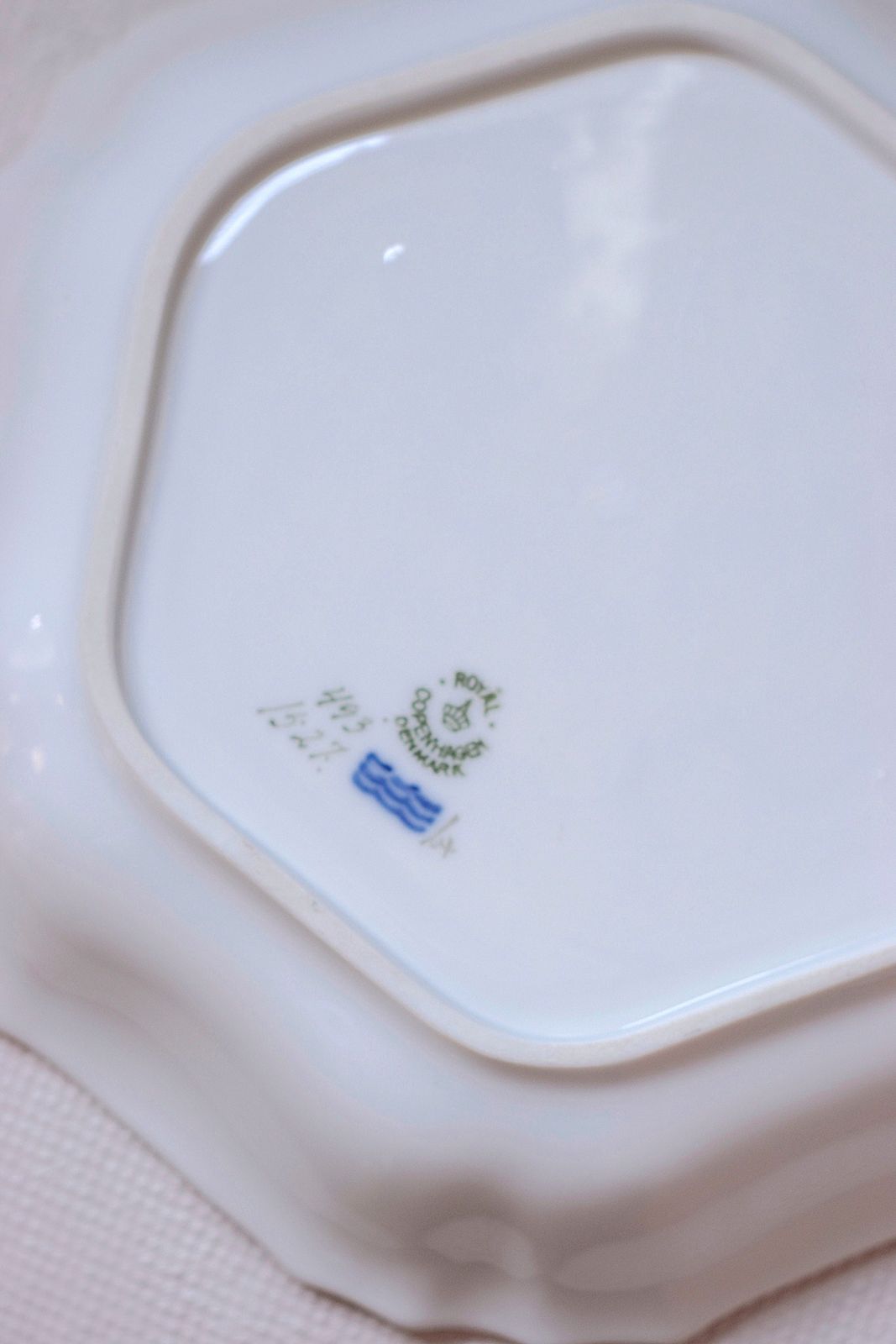 アンティークピンクの牡丹の皿