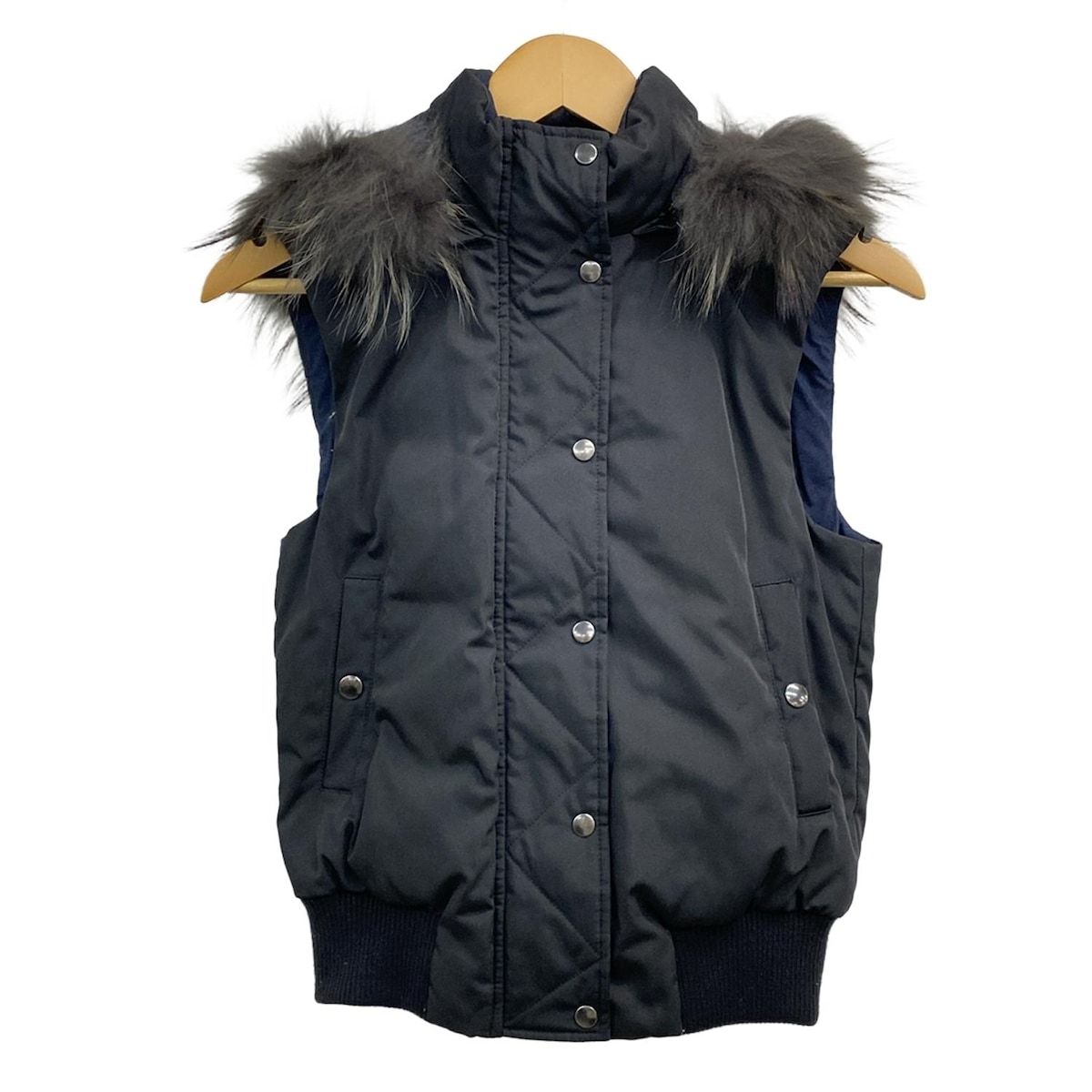 23区 ニジュウサンク ダウンベスト サイズ32 XS レディース - 黒 フード着脱可|冬