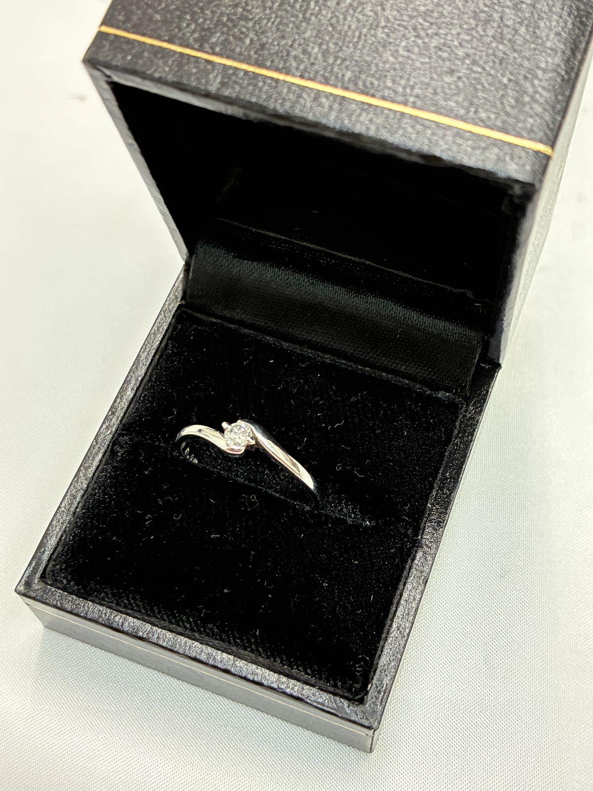 N ヴィンテージ プラチナ Pt 100 ダイヤ つきリング 0.10 ct 指輪 おしゃれ かわいい おでかけ プロポーズ