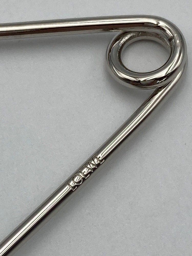 LOEWE ロエベ メカノピン ブローチ バッグチャーム 中古 D4 - メルカリ