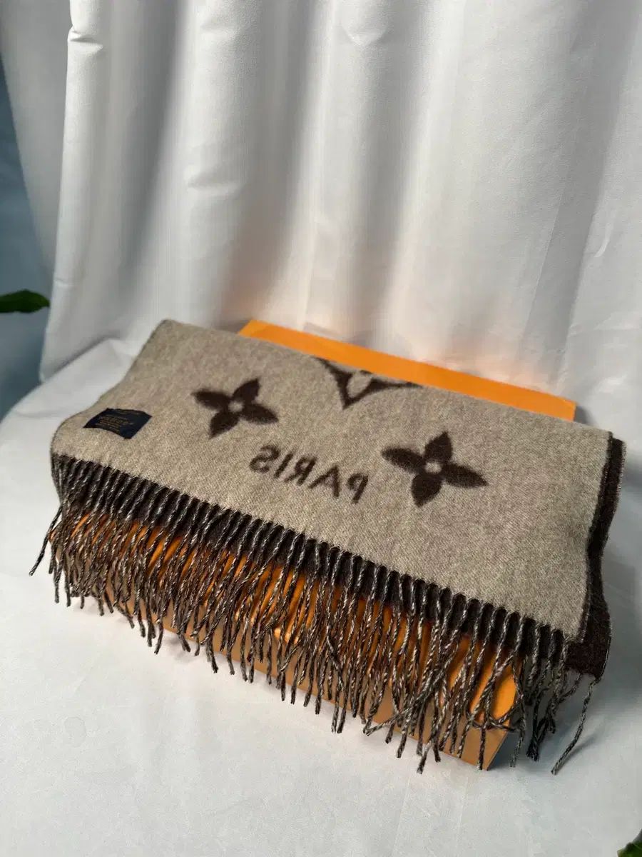 Louis Vuitton レイキャビク スカーフ ブラウン カシミア 100 マフラー モノトーン 柔らか素材