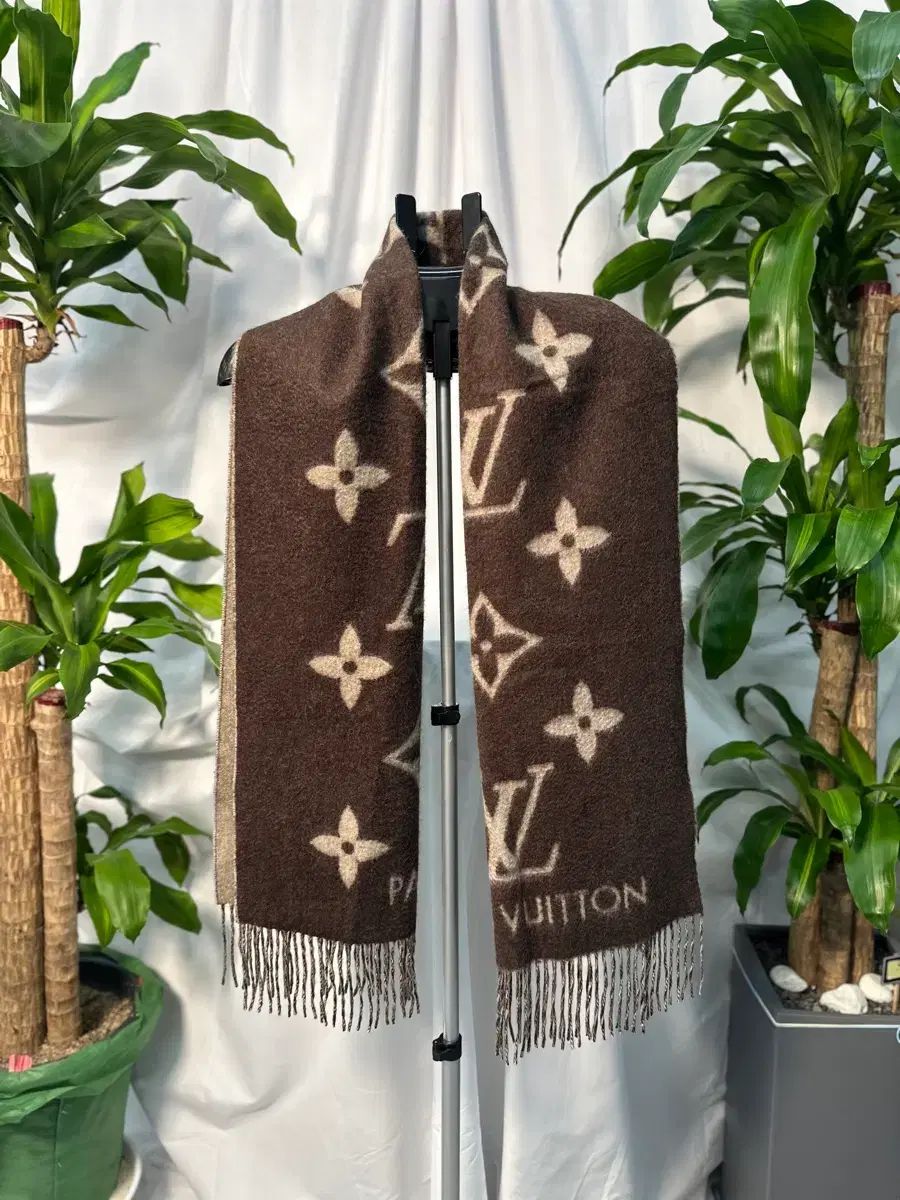 Louis Vuitton レイキャビク スカーフ ブラウン カシミア 100 マフラー
