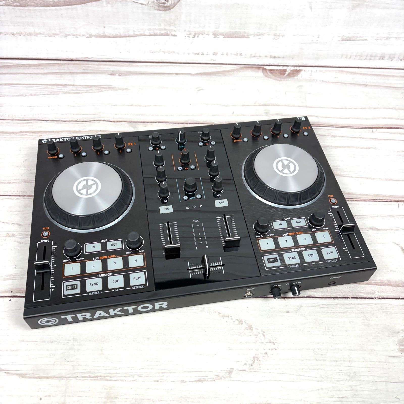 中古 TRAKTOR KONTROL S2 Mk2 Native Instruments TRAKTOR KONTROL S2 MK2 DJコントローラー - メルカリ