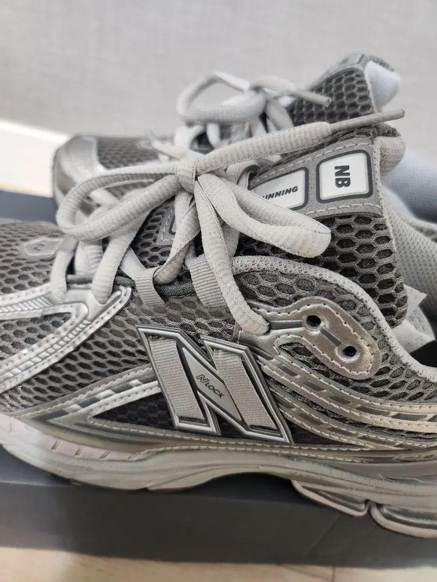 ニュー ンス 1906 グレー シルバー 260 サイズ 配送無料