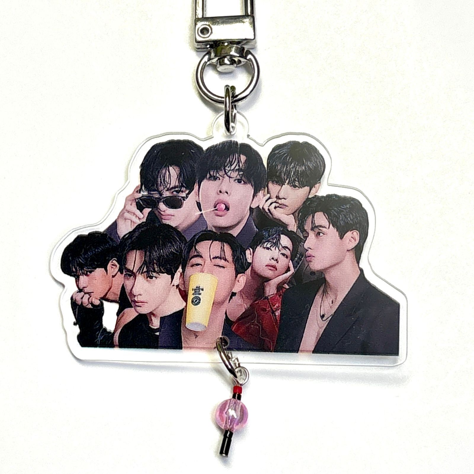 BTS V テテ テヒョン アクリルキーホルダー - メルカリ