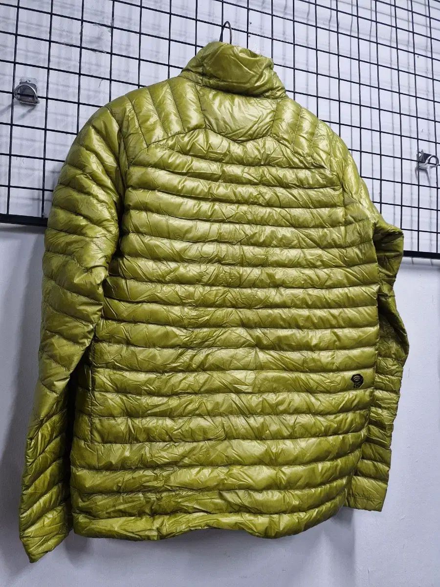 95 M マウンテンハードウェア ゴースト ウィスパー リー 軽量 ダウン パディング オリーブ ダウンジャケット ジャケット アウター メンズ