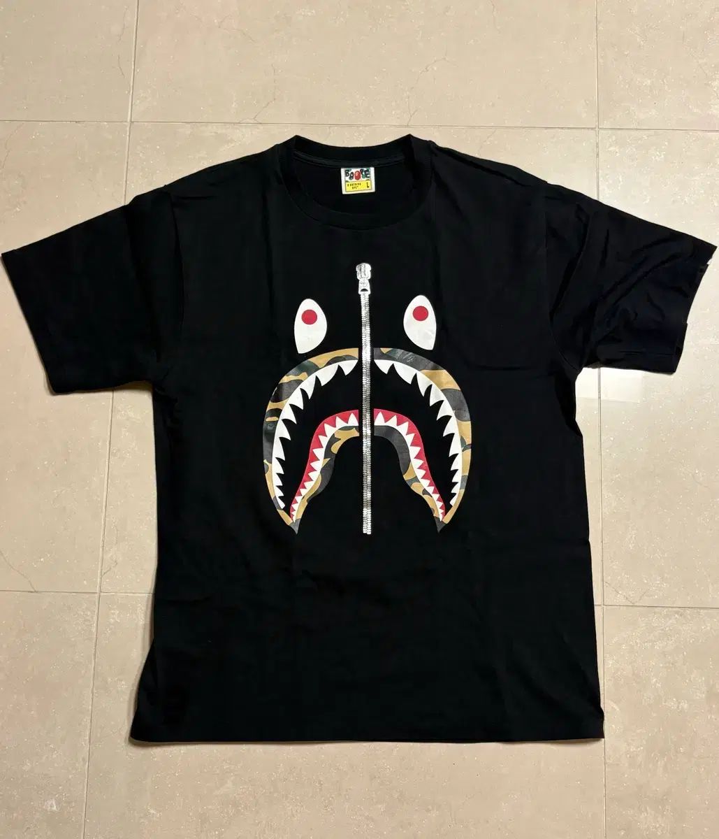 A BATHING APE® シャーク 半袖 カモフラージュ L