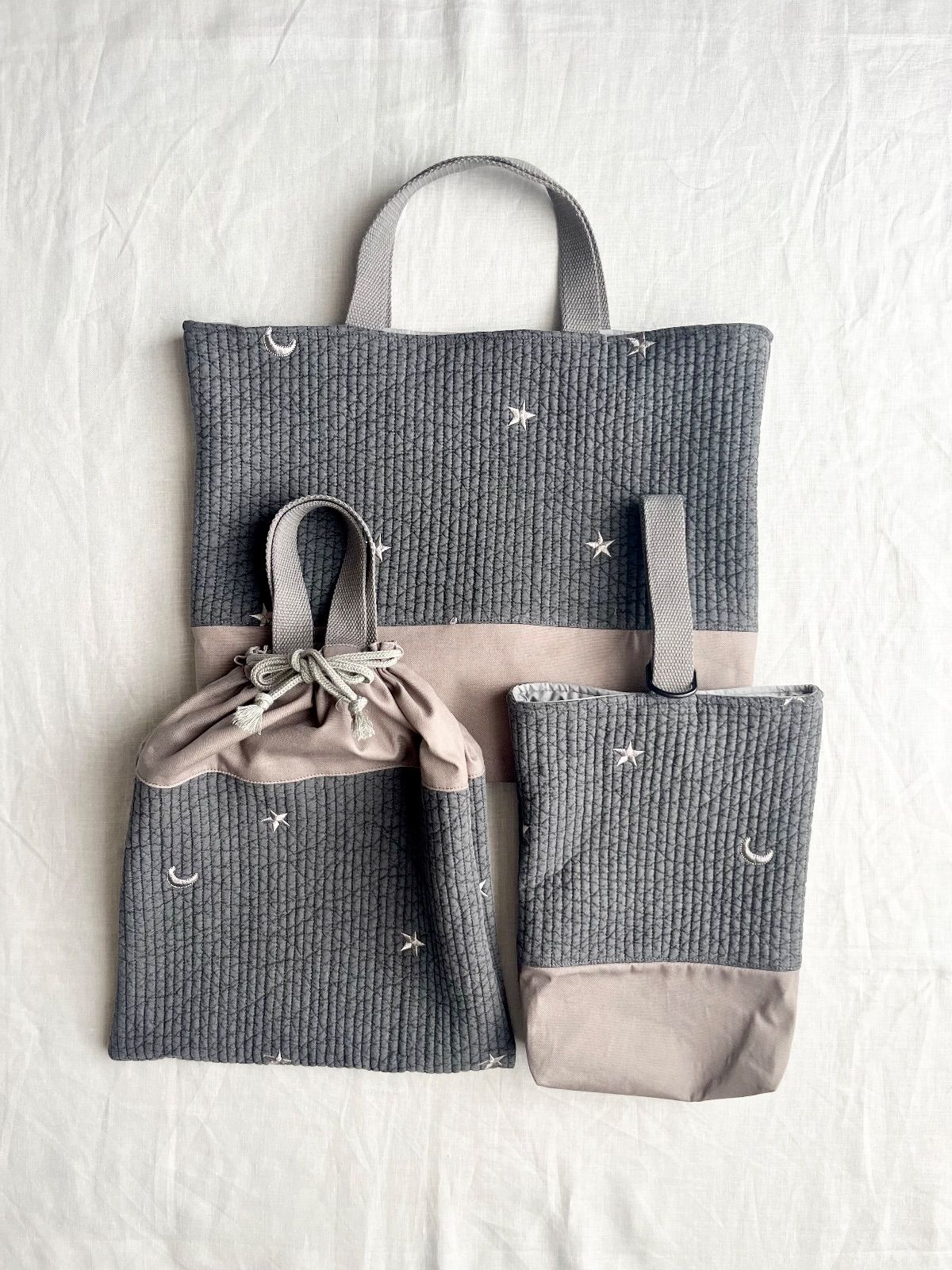 ヌビ イブル生地レッスンバッグ ダークグレームーンスター 入園入園準備 3点セット シューズバッグ 体操服袋 くすみカラー